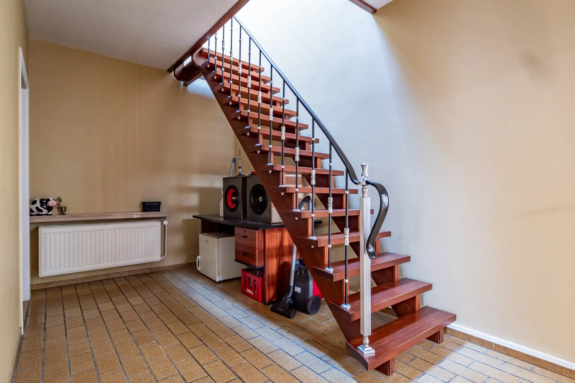 Handelsgelijkvloers en appartement op toplocatie te Tielt foto 11