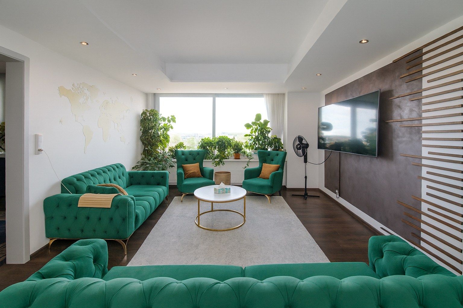 Te koop: Instapklaar appartement met twee slaapkamers in het centrum van Sint-Niklaas! foto {{pictureIndex}}