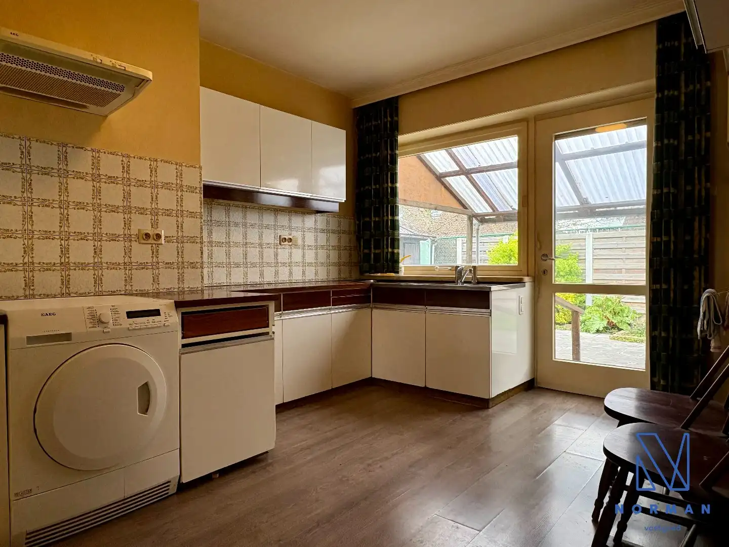 Alleenstaande te renoveren woning in Vichte met veel potentieel! foto 8