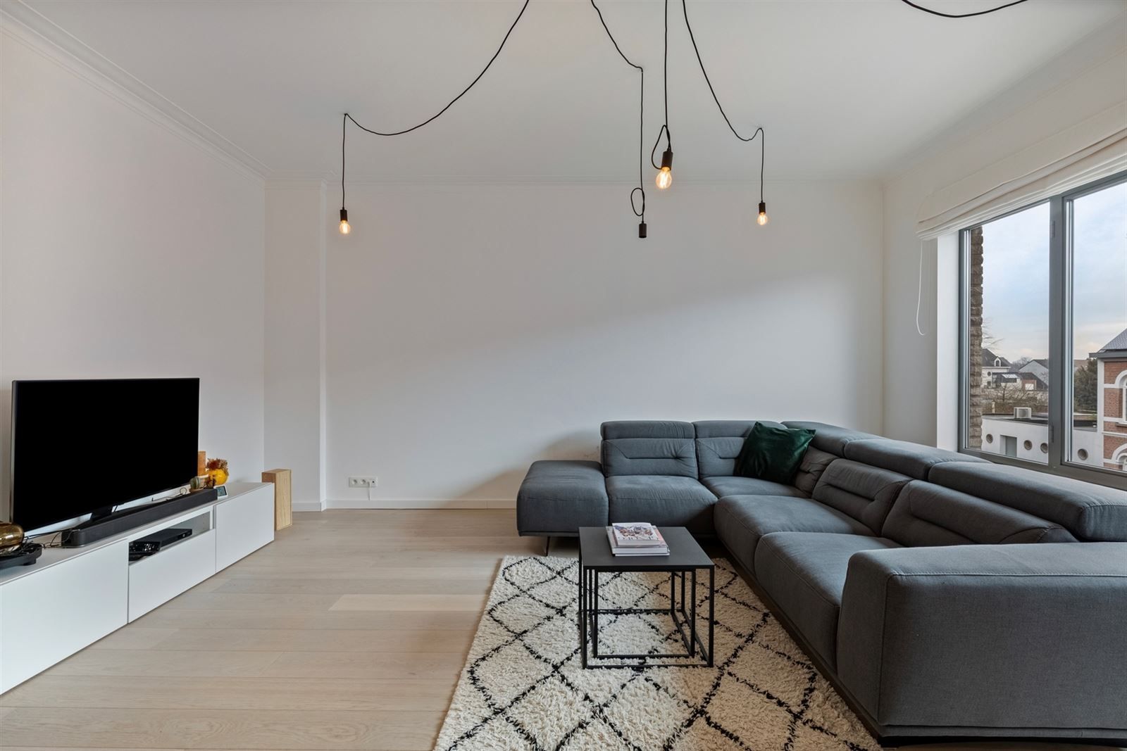 Modern gerenoveerd 2 slaapkamer appart. foto 4