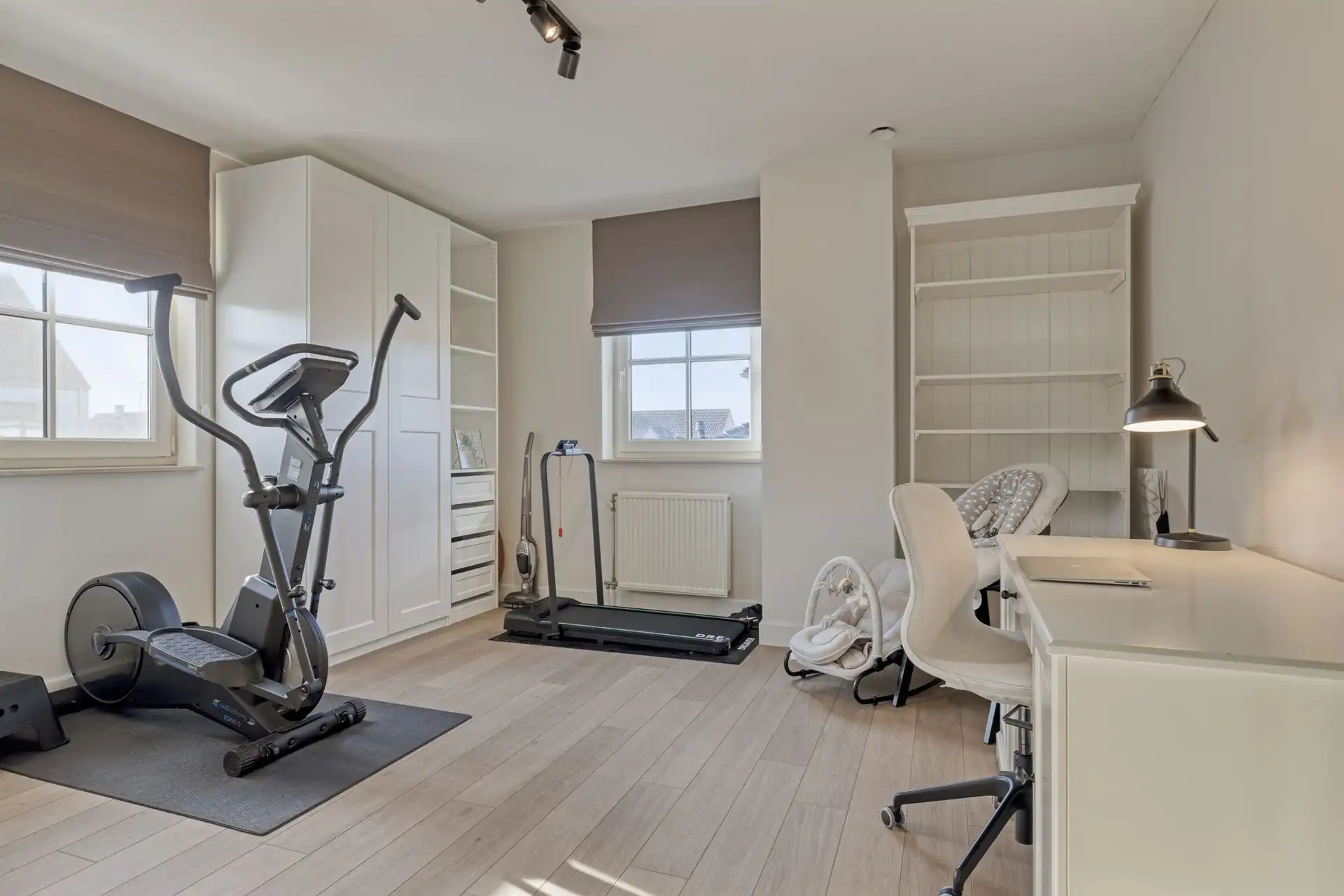 Instapklare woning met 3 slaapkamers, tuin en garage. foto 14