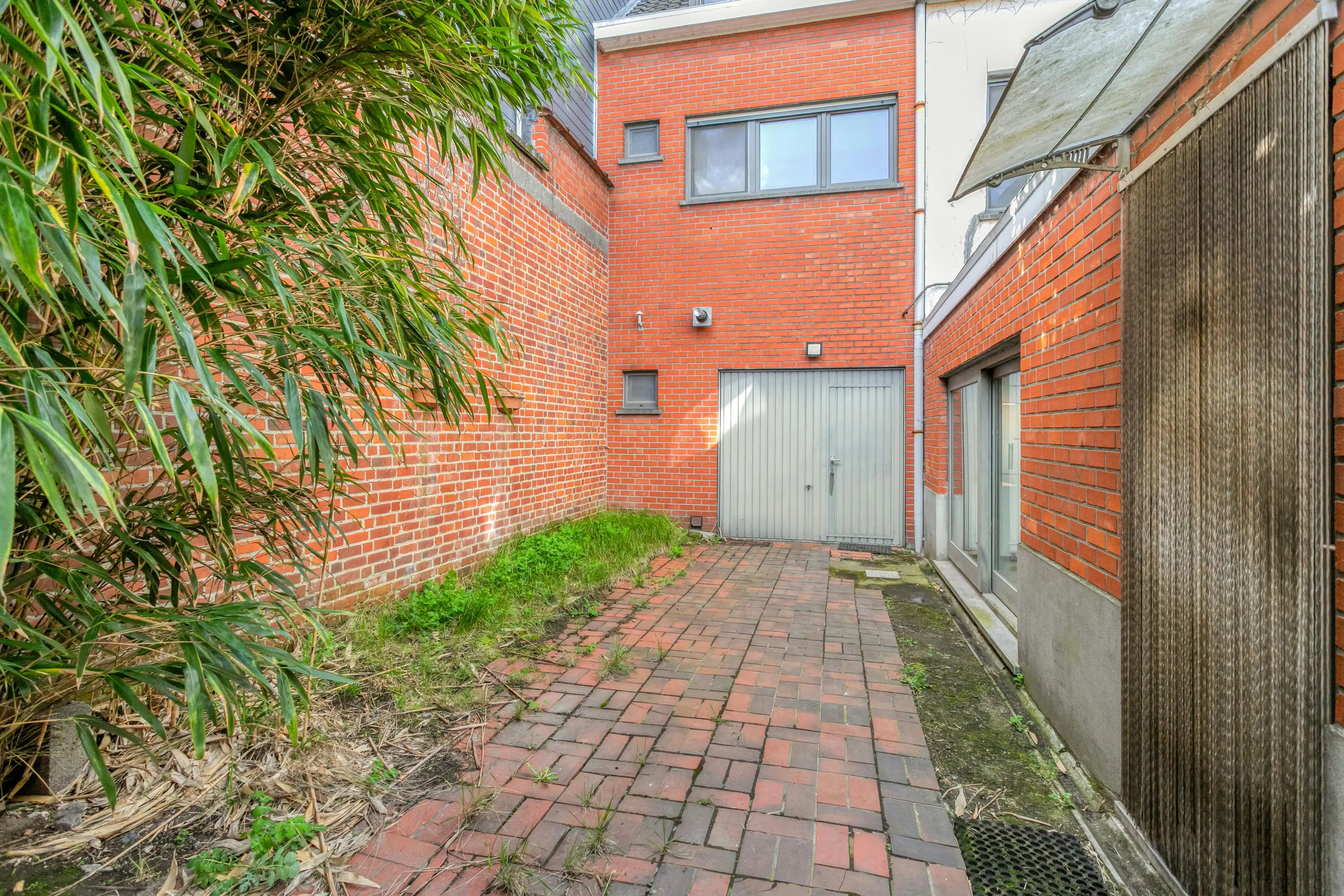 Ruime woning met 5 slaapkamers en leuke tuin in Roeselare! foto 15