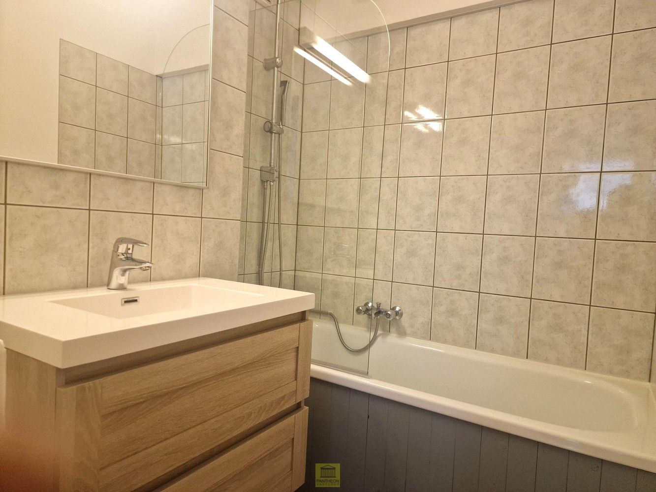 Instapklaar appartement te huur in Aalst – lichtrijk en rustig gelegen foto 10