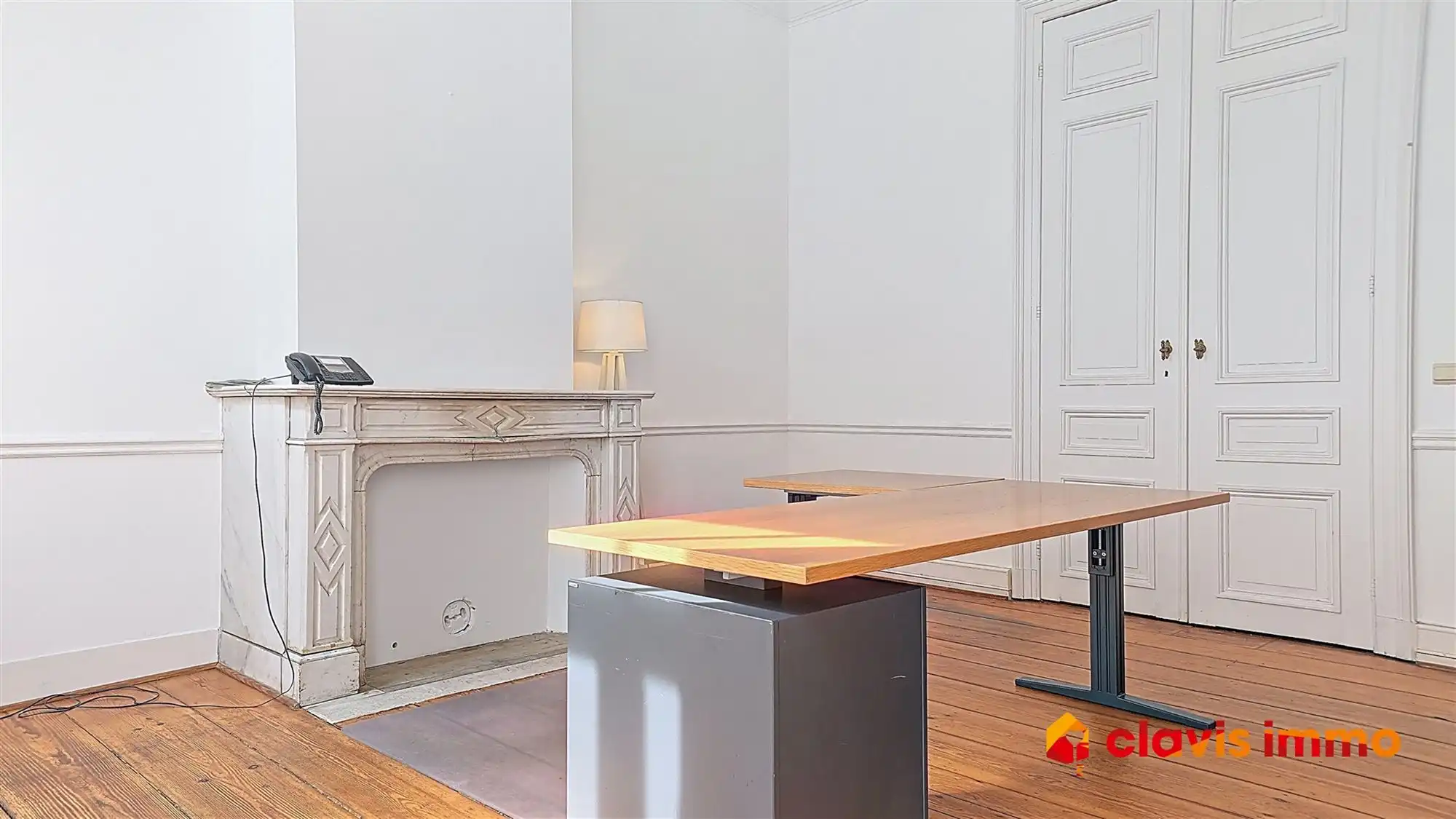 Aangenaam kantoor gelegen op de eerste verdieping van een prachtig herenhuis foto 2