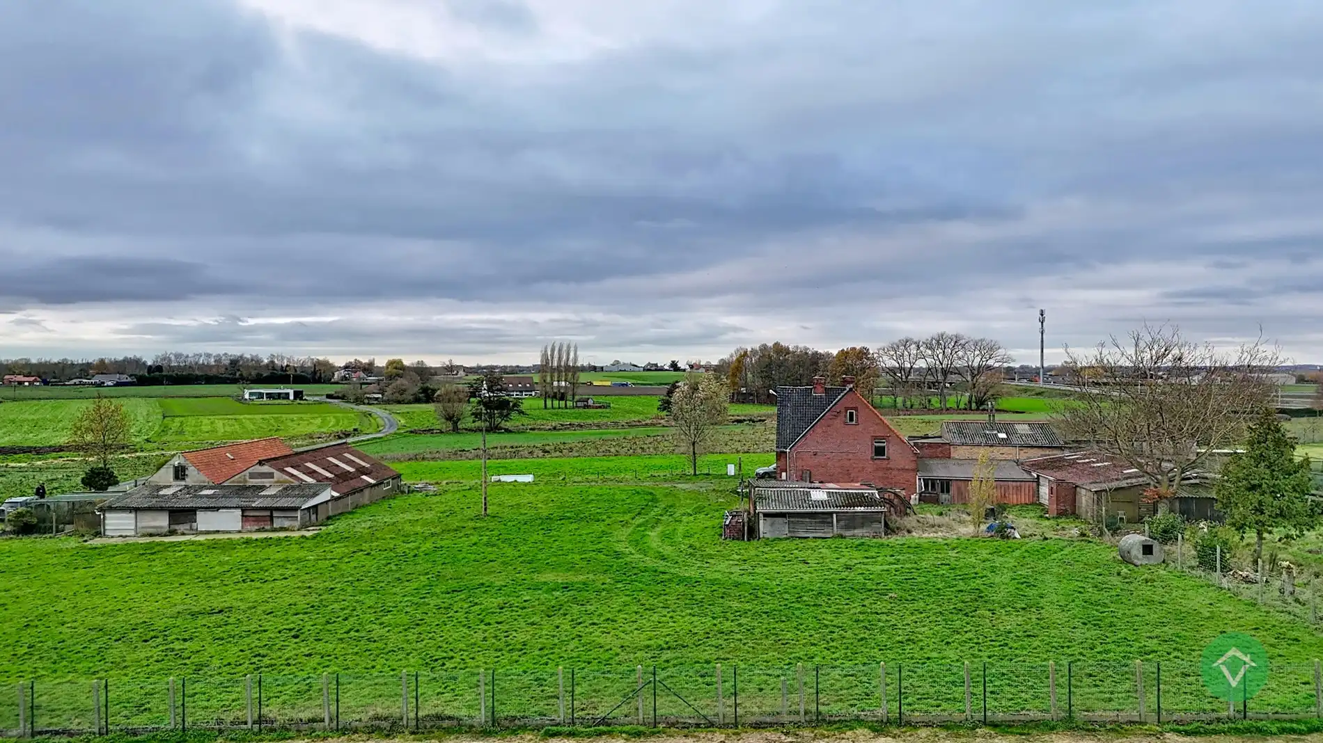 Alleenstaande woning met vergezichten te Zwevezele foto 5