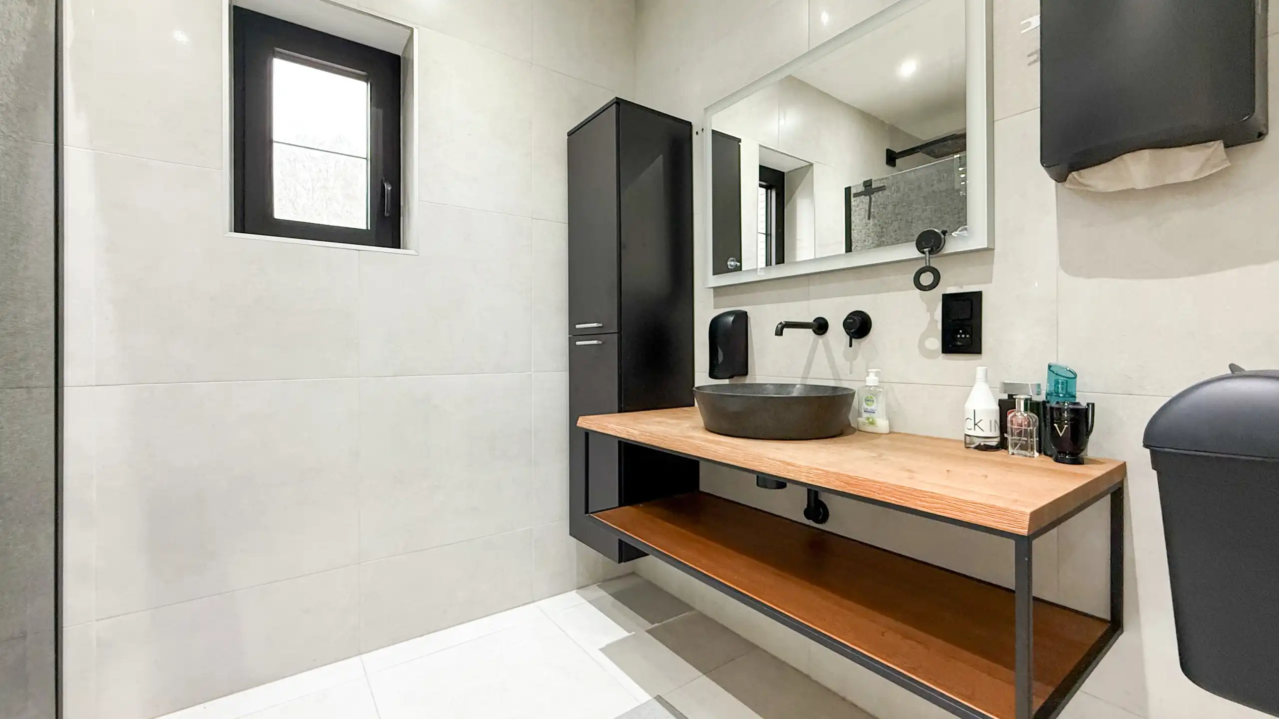Exclusieve villa in Genk – stijlvol wonen aan 2% registratie foto 27