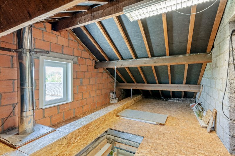 Zeer rustig gelegen woning op net geen 10are foto 34