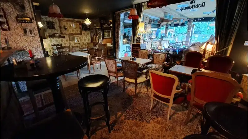 Zeer ruim horecapand met groot TERRAS te koop in Sint-Kruis Brugge. foto 7