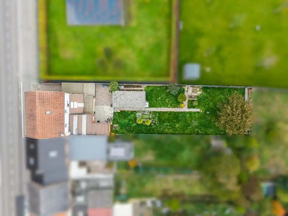 TE RENOVEREN GEZINSWONING MET GARAGE IN HET CENTRUM VAN GINGELOM foto 3