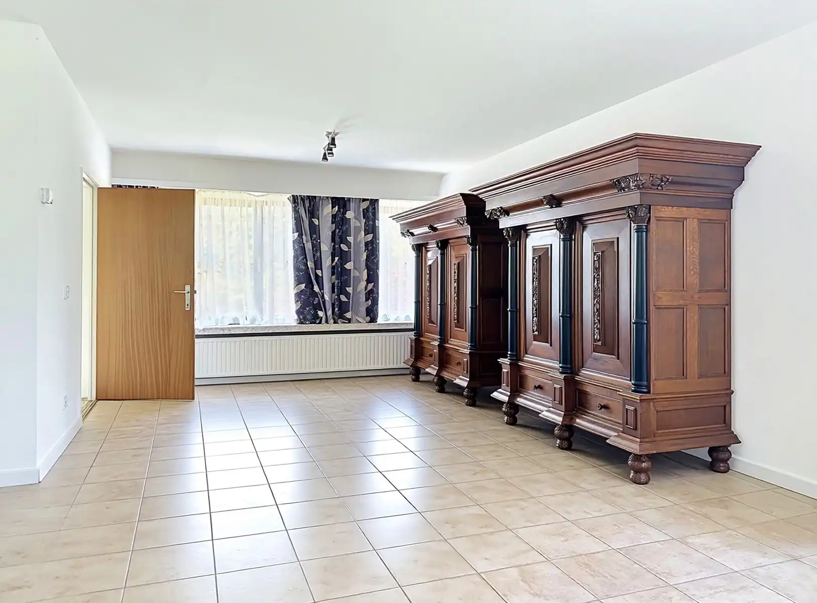Hoekappartement met 2 slaapkamers en terras met groen zicht — Aartselaar centrum foto 3