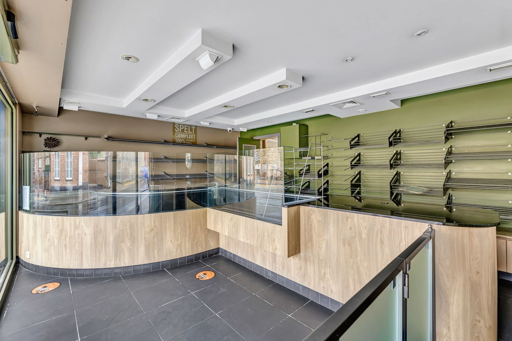 Ruime woonst met dubbele garage en veel mogelijkheden foto 12