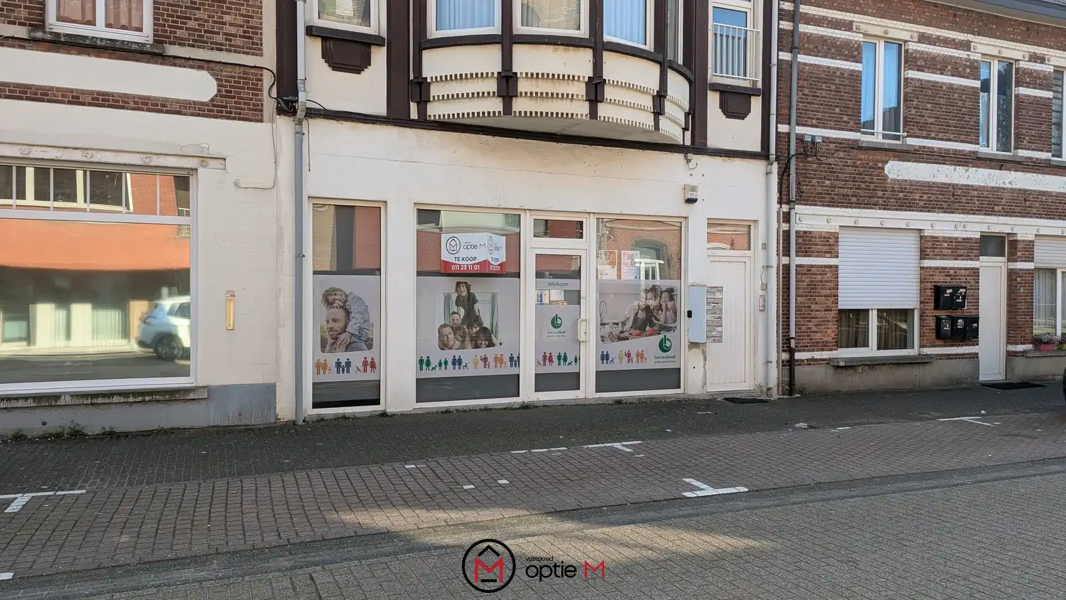 Handelspand te koop in Beringen – instapklaar met een oppervlakte van 100 m² in de Brugstraat foto {{pictureIndex}}