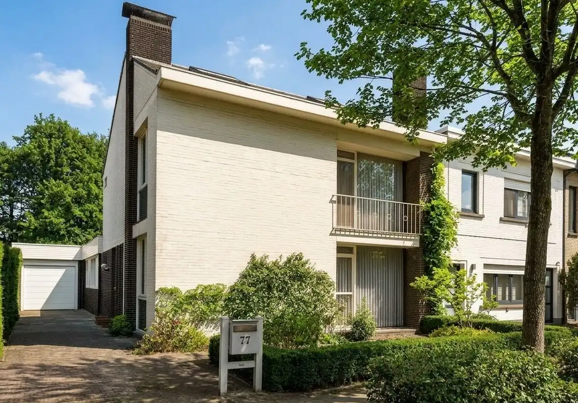 Hoofdfoto van de publicatie: IN OPTIE !! Lichtrijke en instapklare HOB met ruimte om verder te groeien? Ontdek deze oerdegelijke lichtrijke woning tussen Vriesdonk en het centrum van Brasschaat !