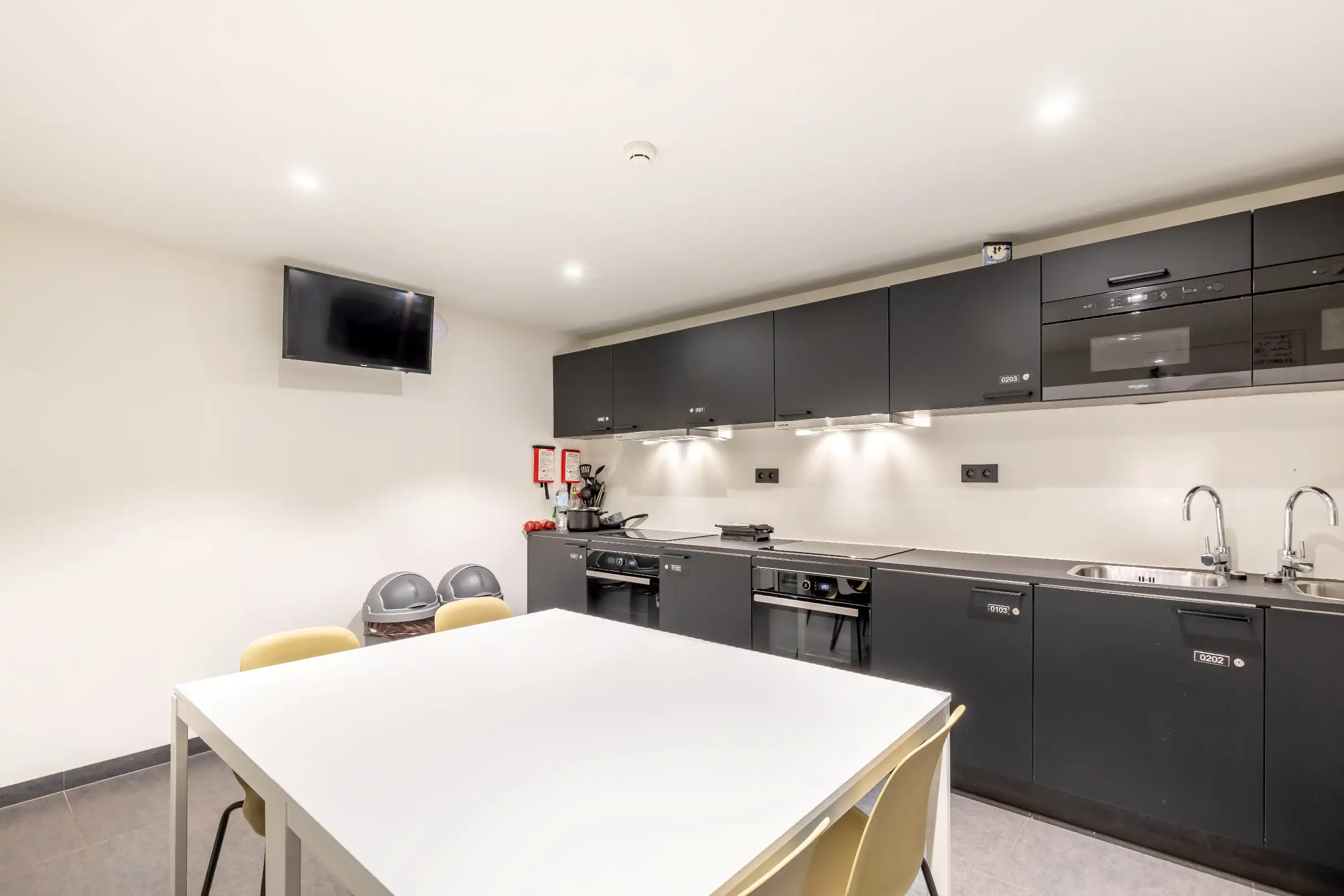 Studentenkamer met eigen sanitair op toplocatie! foto 10