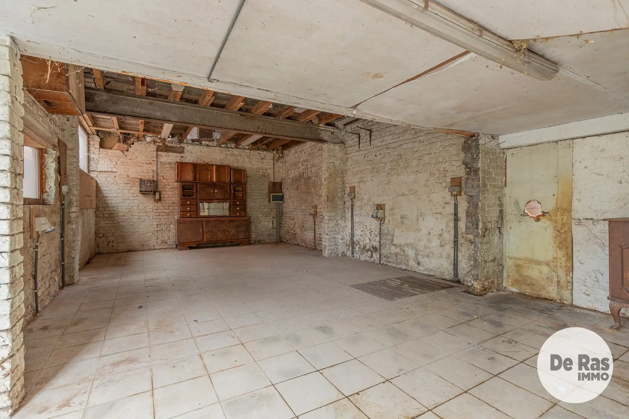 OOSTERZELE - Te renoveren woning met tal van mogelijkheden foto 27