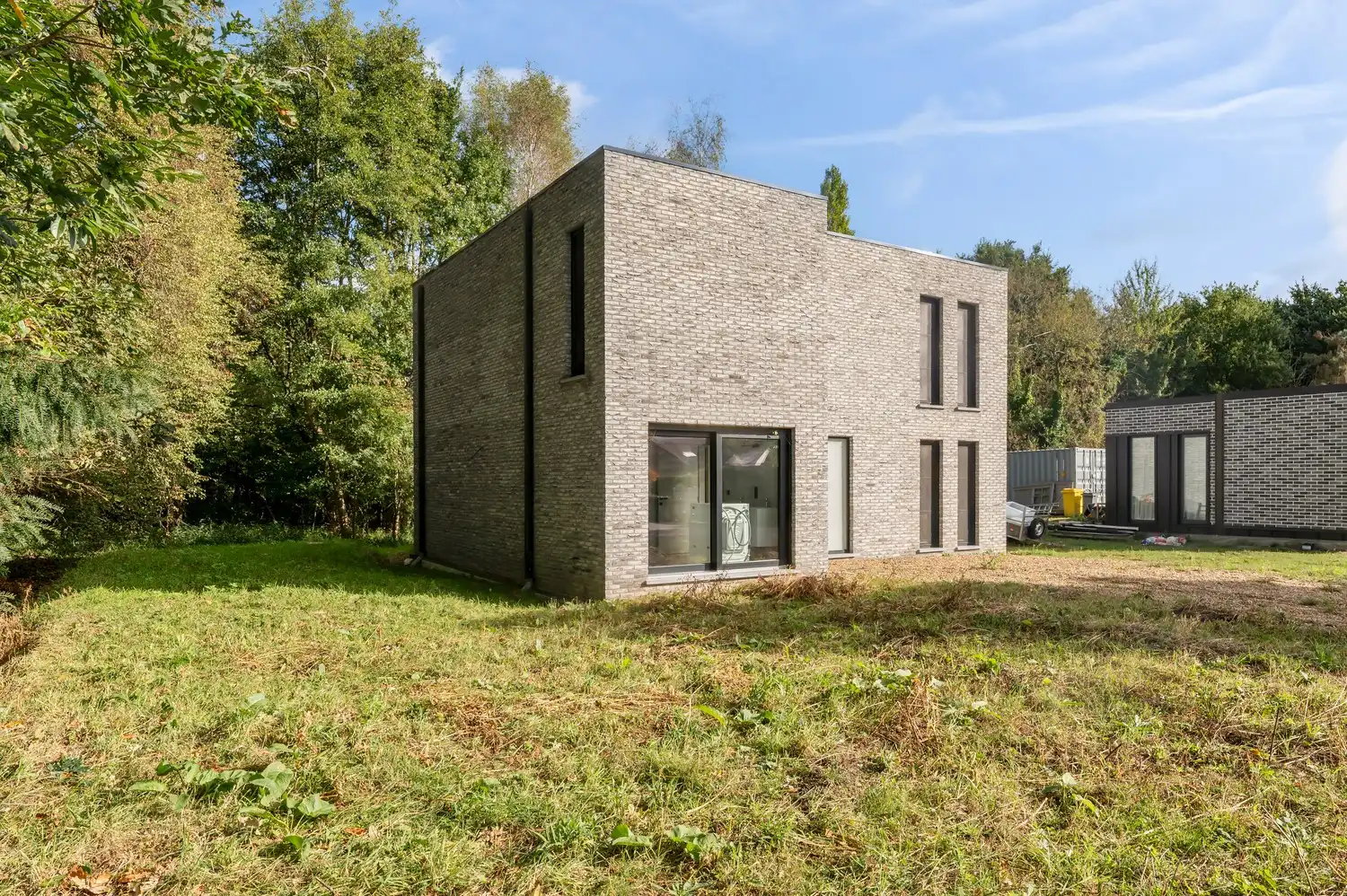 Nieuwe, energiezuinige open bebouwing in doodlopende straat. foto 4