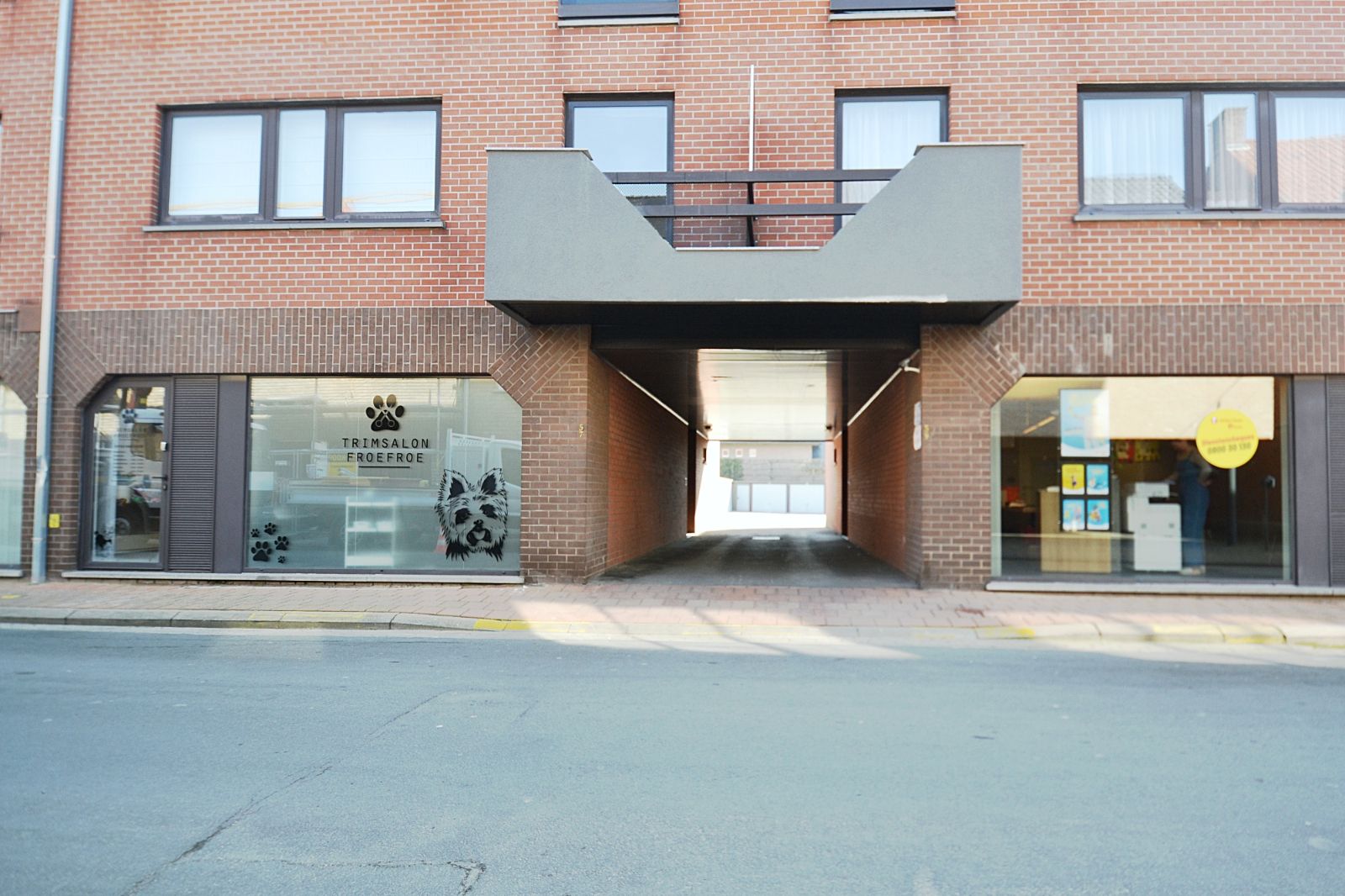 Garage in centrum Ardooie! foto 2