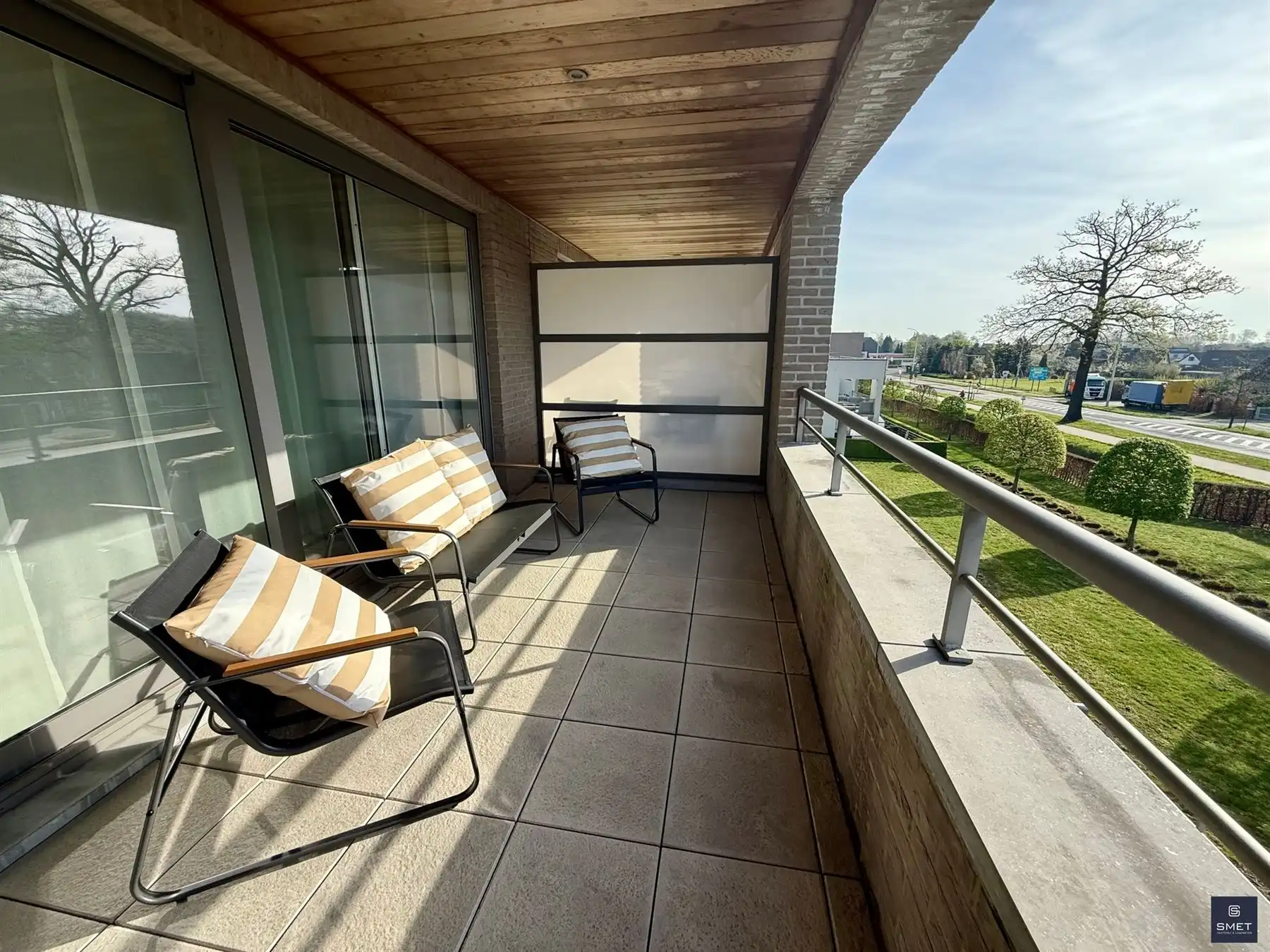 MODERN APPT. MET 2 SLPKS, GARAGE EN BERGING foto 12