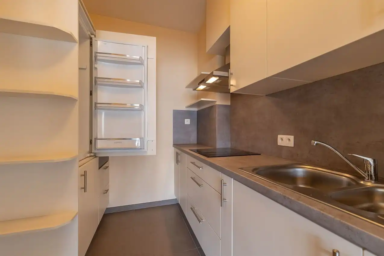 Centraal gelegen, hedendaags, 1 slpk, terras foto 13