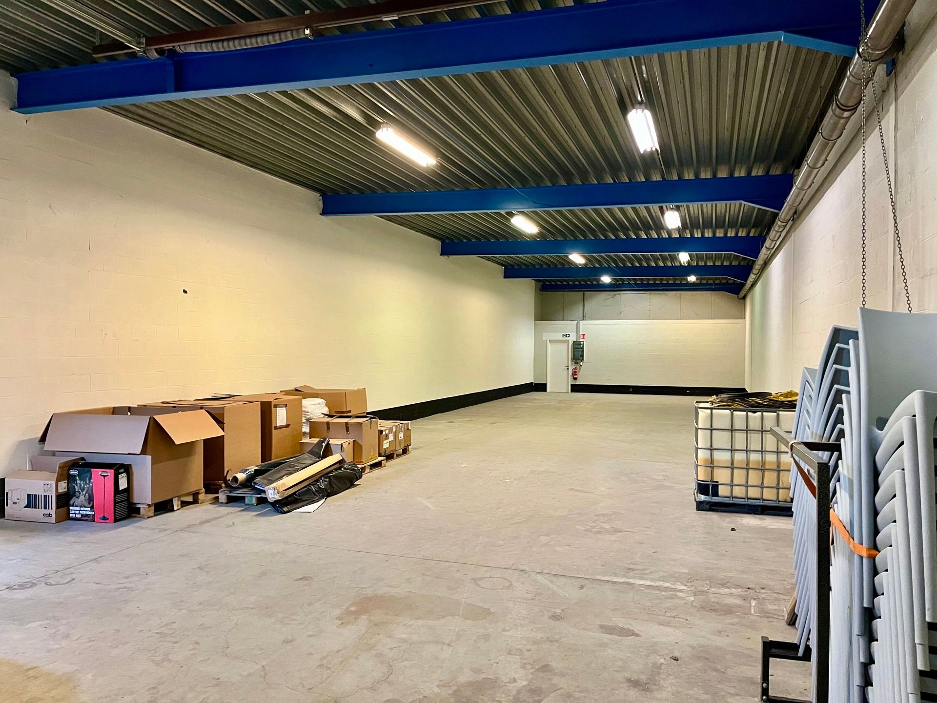 Te huur : instapklare kantoorruimte 110m² met i.c.m. 30 m² inpandige opslag  foto 2