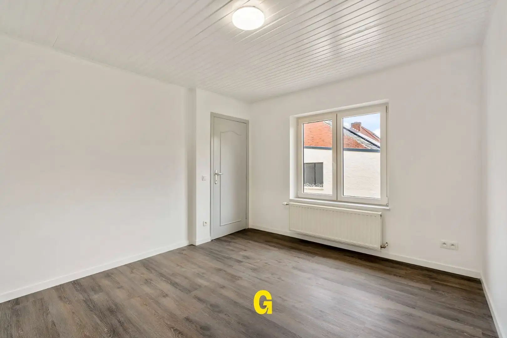 Vakkundig gerenoveerde woning met binnenkoer, tuin en bijgebouwen op 4a 62ca - EPC label B foto 17