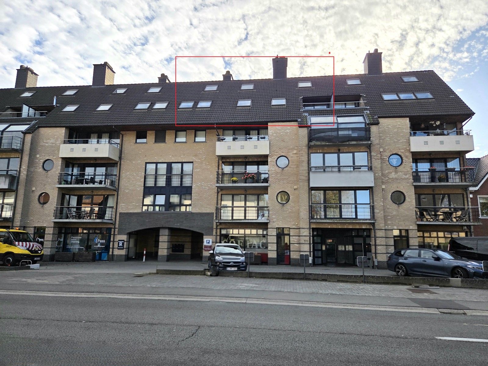 WSB-Immo: Exclusief Penthouse in het centrum van Ninove! foto {{pictureIndex}}