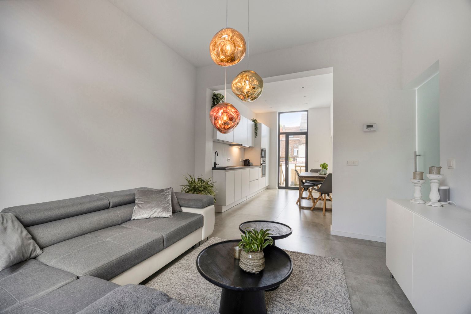 Volledig gerenoveerde rijwoning met stadstuin in Tienen foto 3