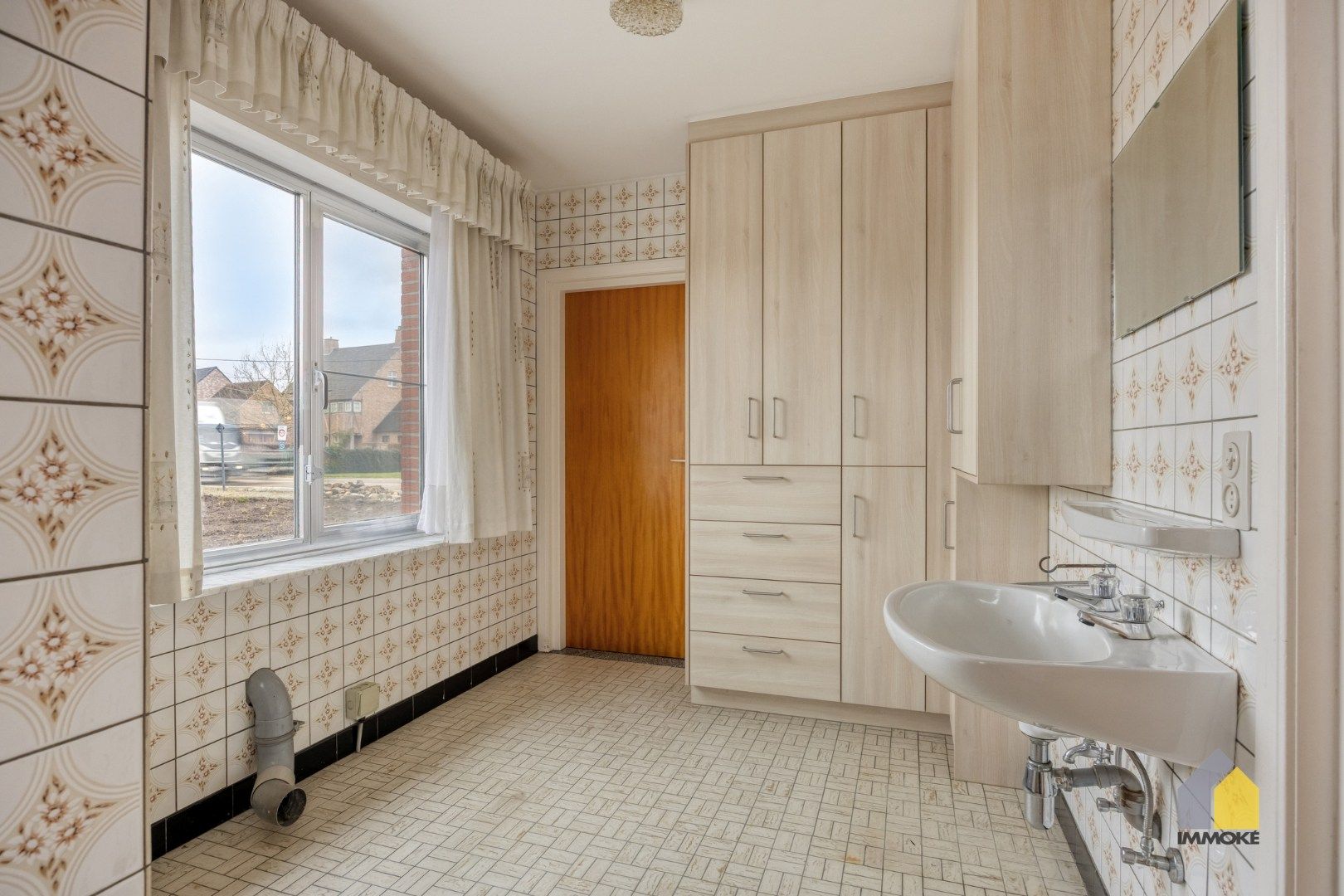 Neeroeteren: Op te frissen, vrijstaande woning op 8 a 53 ca met 5 slpks. foto 10