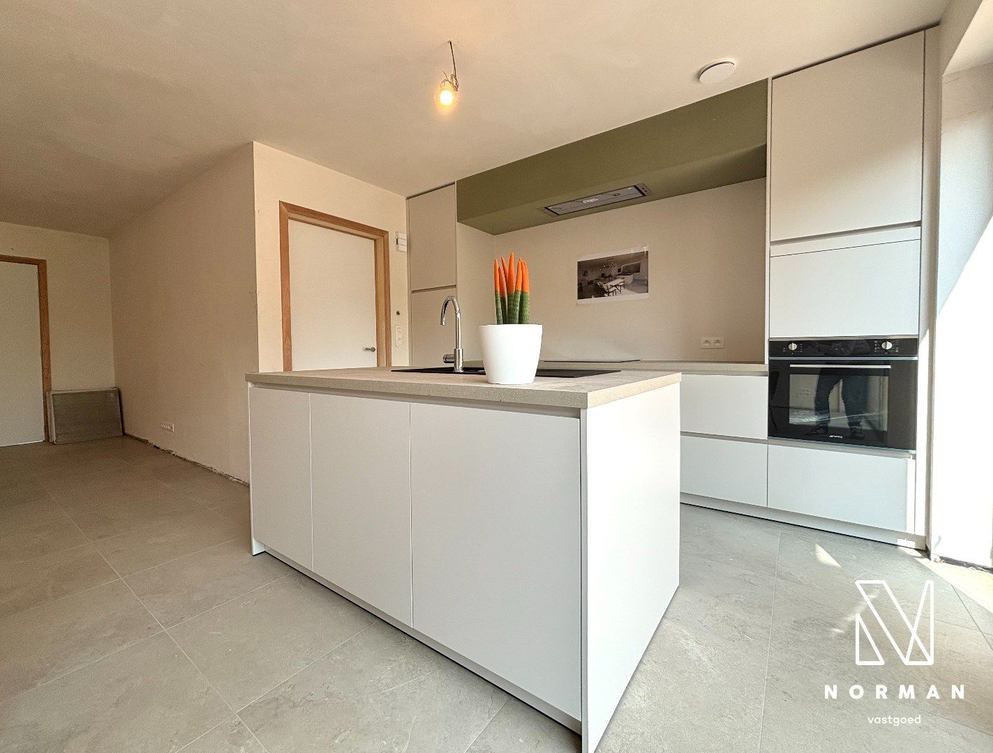 Nieuwbouwwoning met 5 kamers, inpandige garage en prachtig uitzicht foto 4