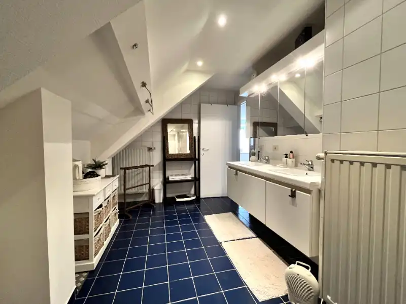 Ruim luxe appartement/duplex met garage! foto 16