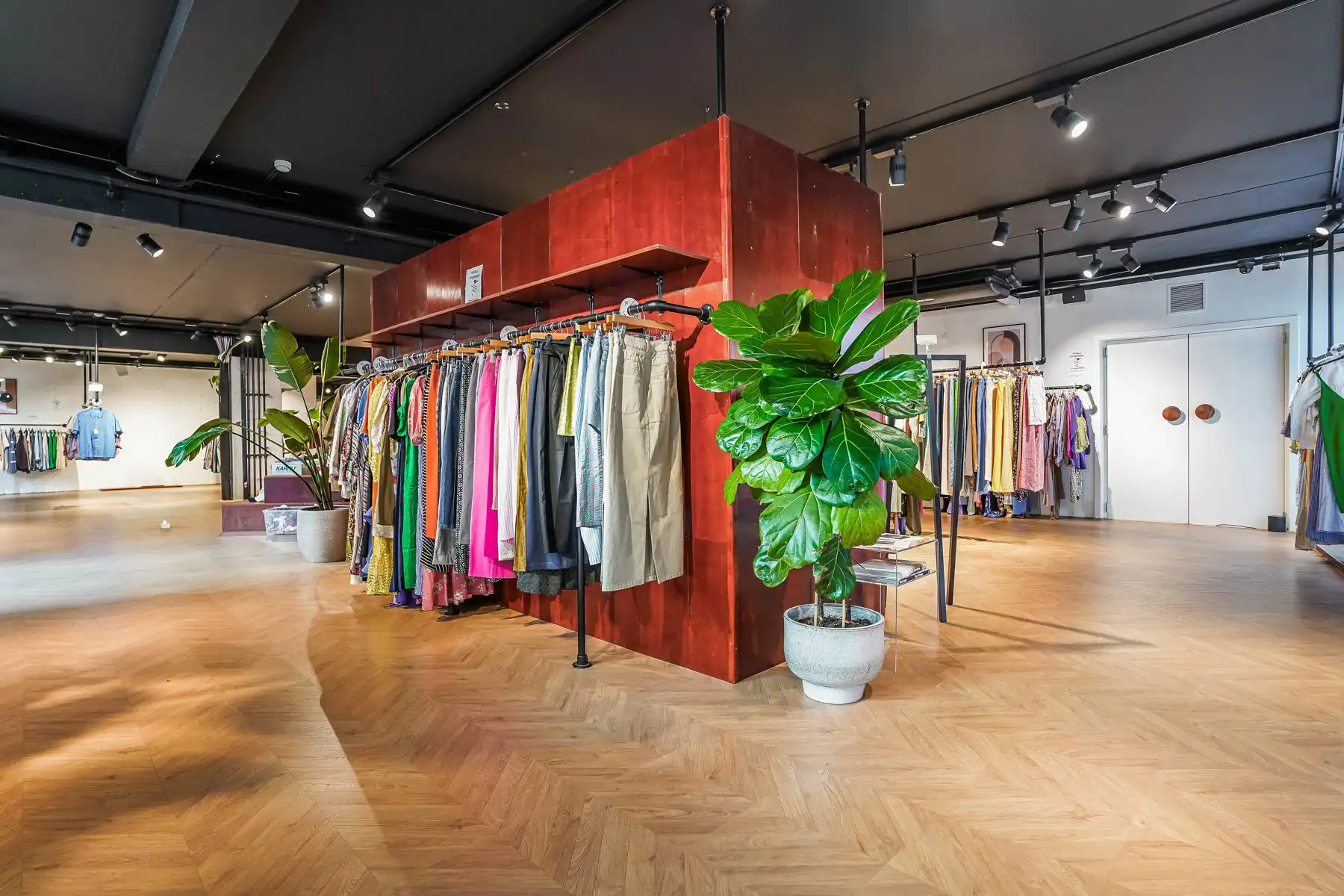 Zeer ruim en veelzijdig commercieel gelijkvloers op topligging in Wolvertem foto 9