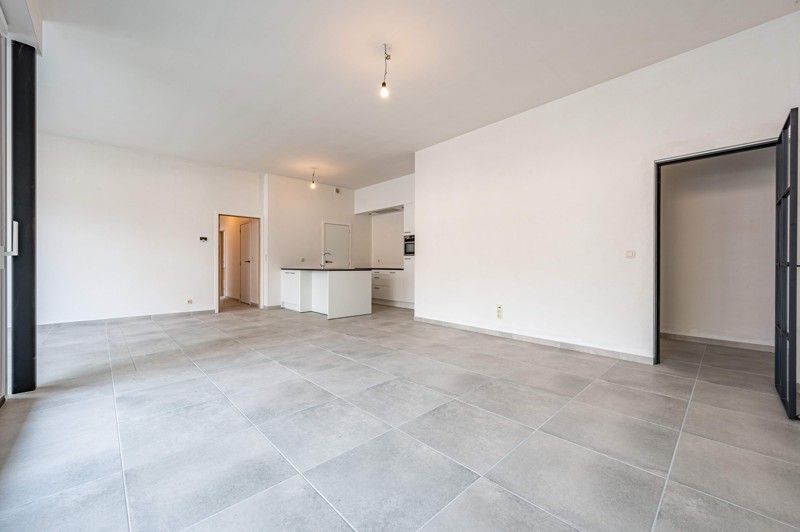 Prachtig 2 slaapkamer appartement TE KOOP in hartje Sint-Baafs-Vijve! (*6% BTW aankoop mogelijk) foto 5