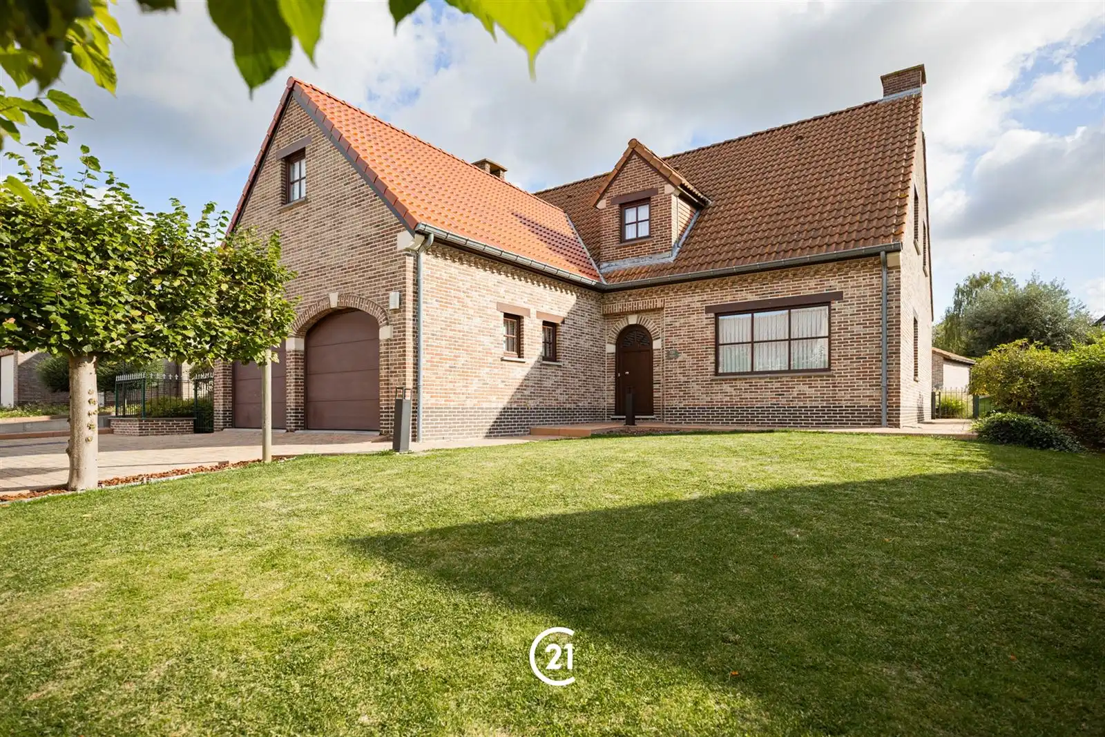 Instapklare villa foto {{pictureIndex}}