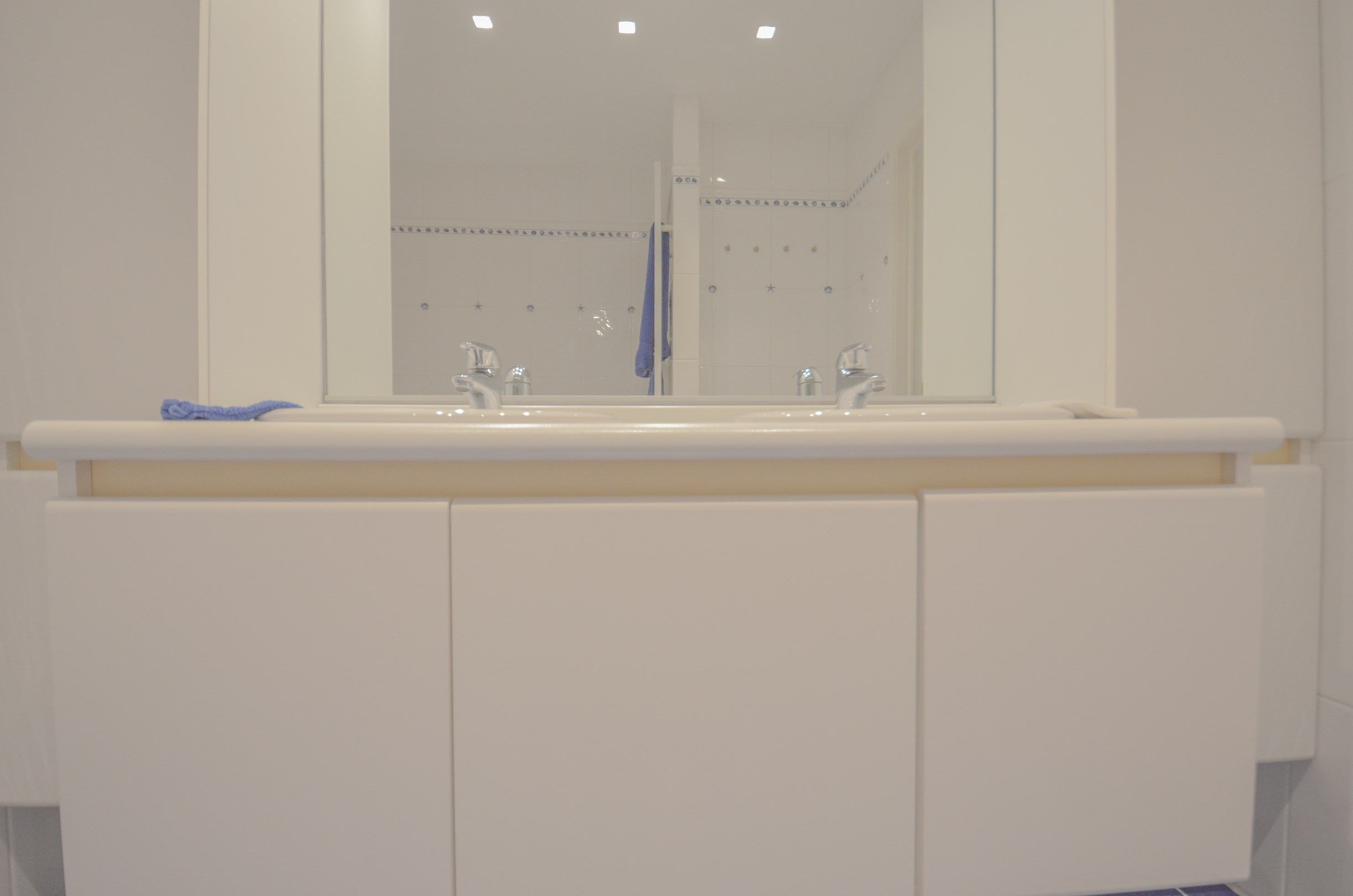 Stijlvol duplexappartement met zonnige terrassen en open zicht op de villa’s van het Zoute. foto 30