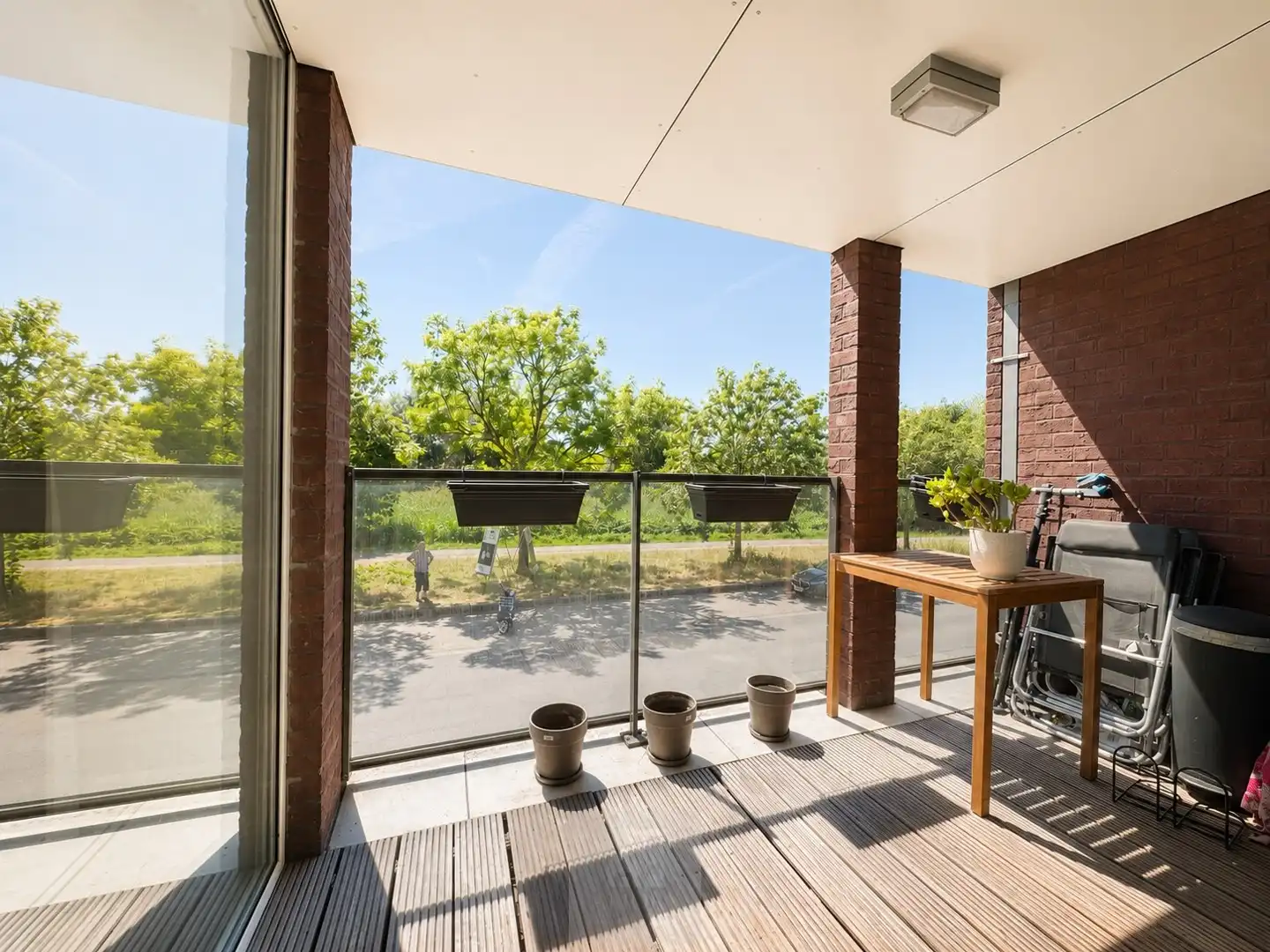 Zonnig 2 slpk-appartement met zuidgericht terras + autostaanplaats! foto 8