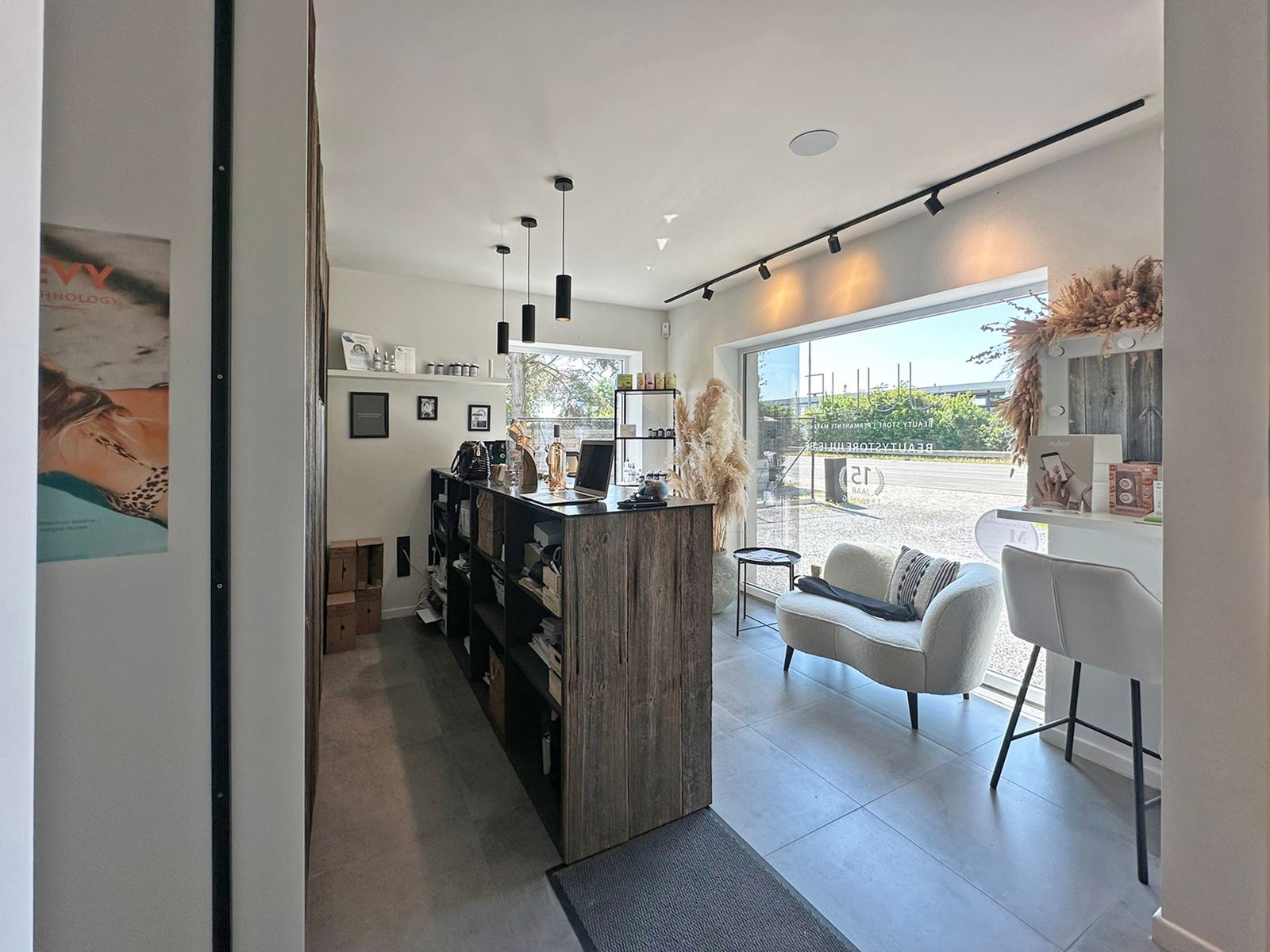 Instapklare coworkingspace in beauty & sport te Gavere foto 4