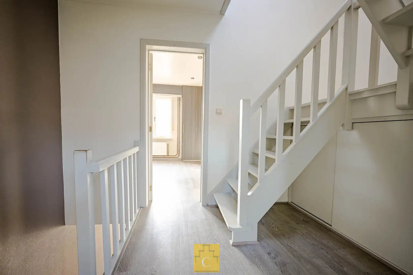 Instapklare trapgevelwoning met zonnig terrastuintje en grote berging, centrum, rustige straat omgeving ’t Zand foto 20
