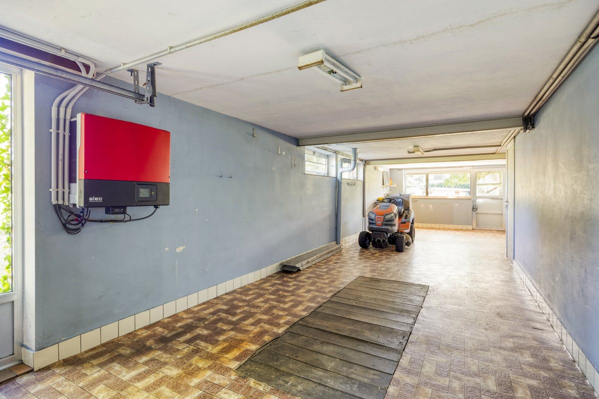 te renoveren huis op een perceel van 2445m² te koop in Geel foto 22