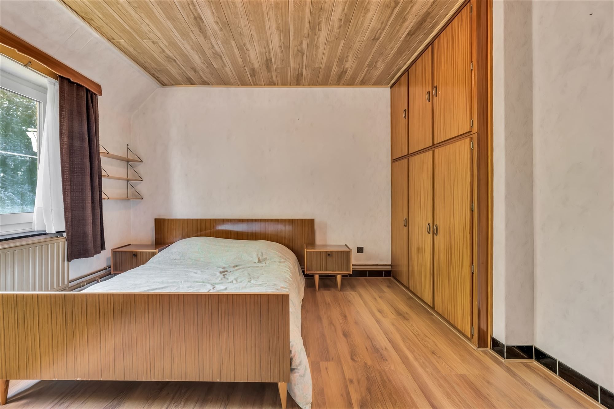 OP TE FRISSEN MAAR ZEER GOED ONDERHOUDEN WONING OP EEN RUIM PERCEEL NABIJ CENTRUM OOSTHAM foto 19