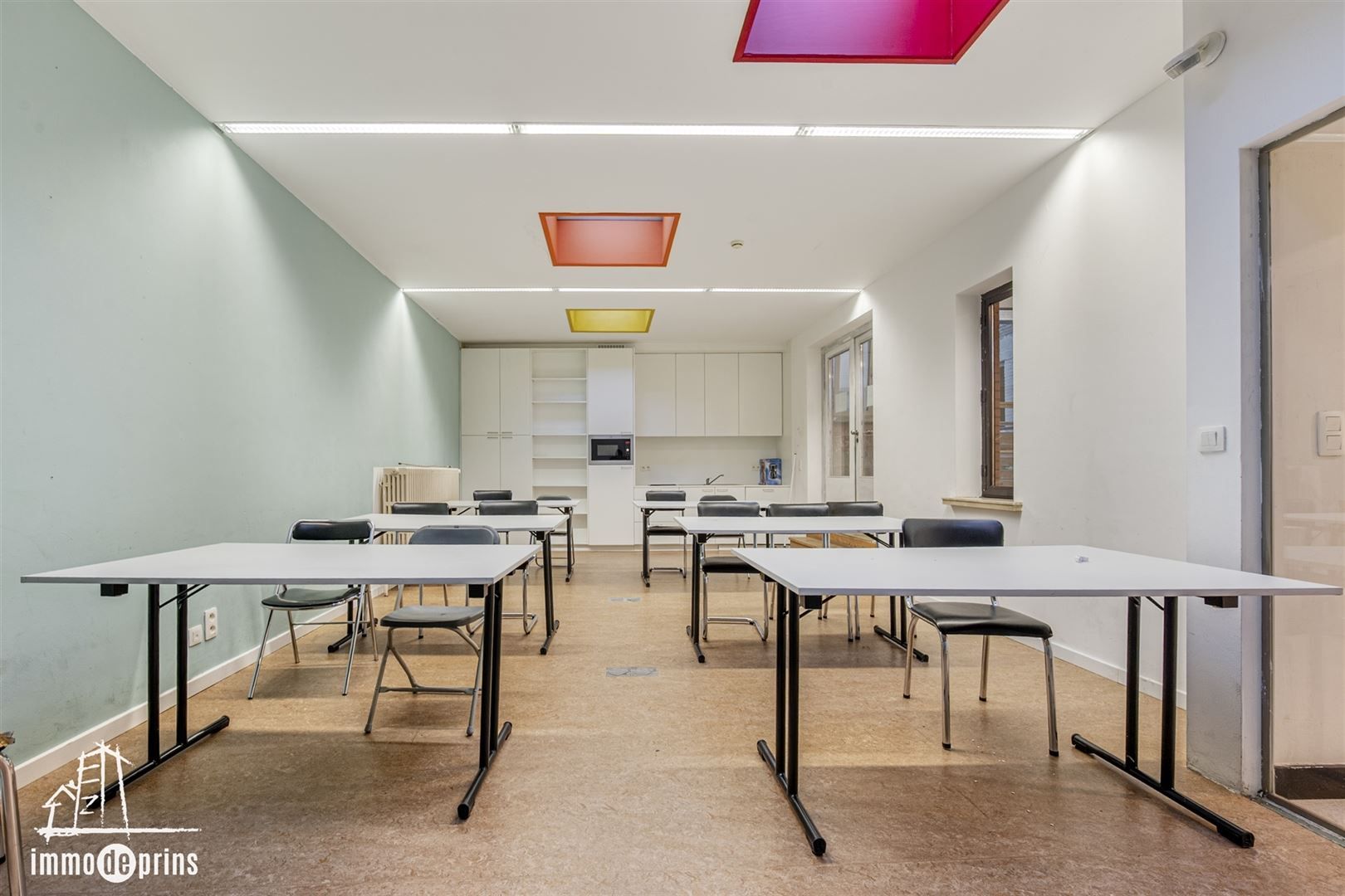 Kantoorgebouw voor diverse doeleinden foto 7