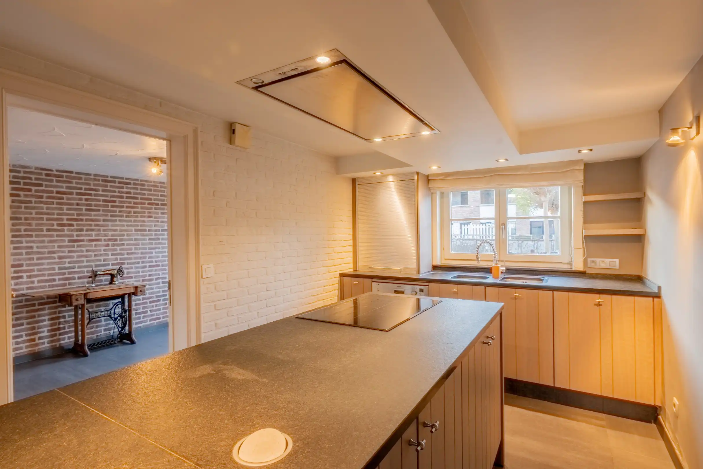 Leuke stadswoning met zonnige tuin te Heist-aan-Zee.  foto 15