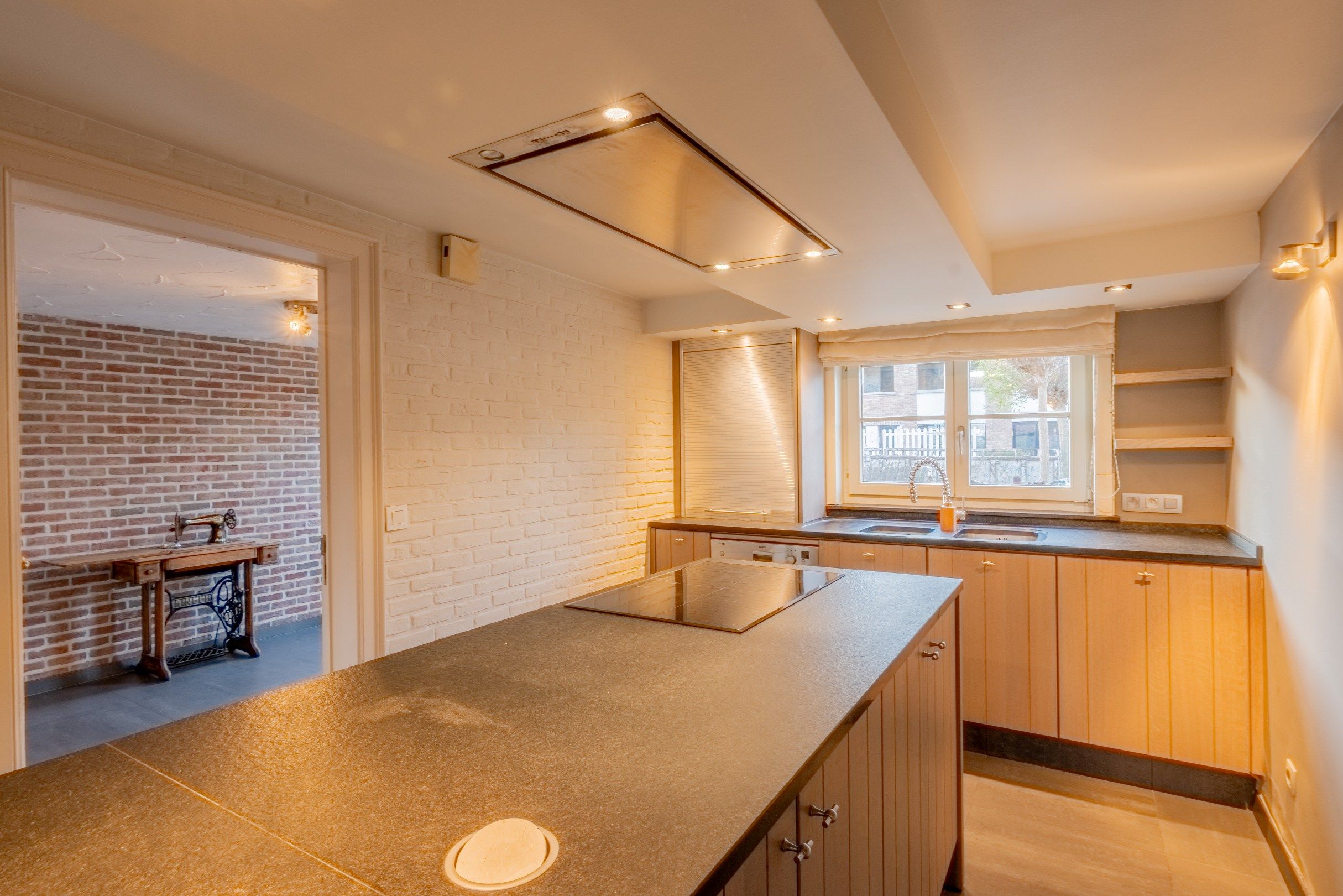 Leuke stadswoning met zonnige tuin te Heist-aan-Zee.  foto 15