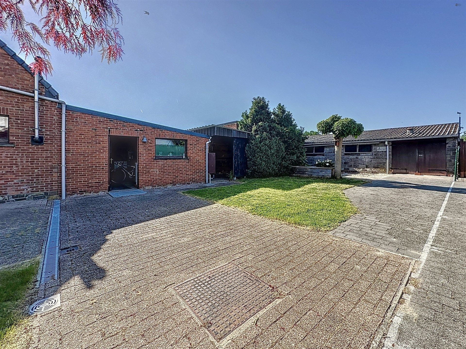 Open bebouwing met 4 slaapkamers en magazijn (144 m²) op perceel van 563m²! foto 12