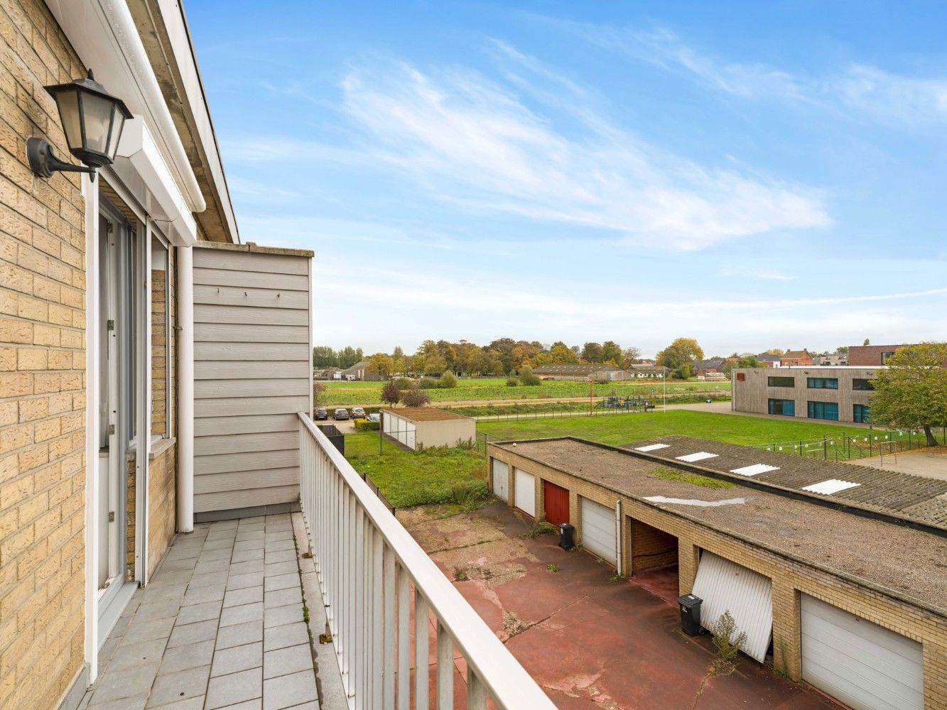 Keurig, instapklaar app. op 2e verd. met 2 slpk., terras en garage foto 16