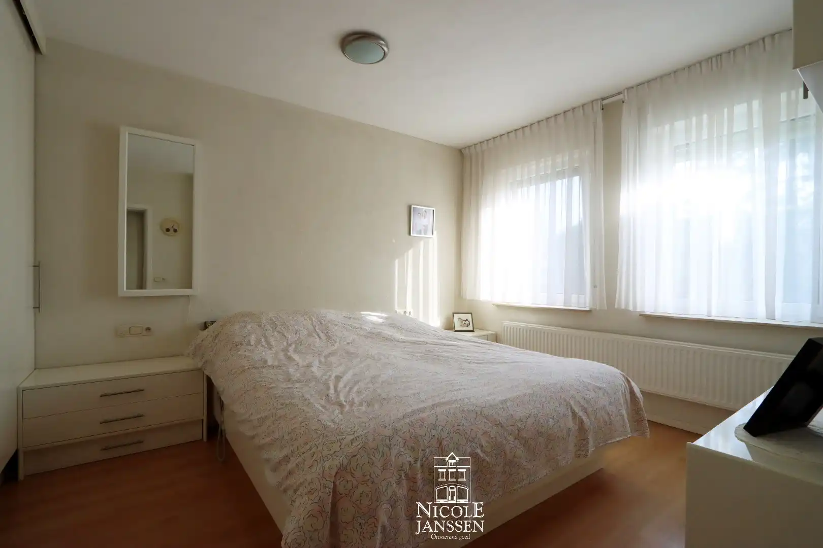 Ruime gezinswoning met mogelijkheden foto 14