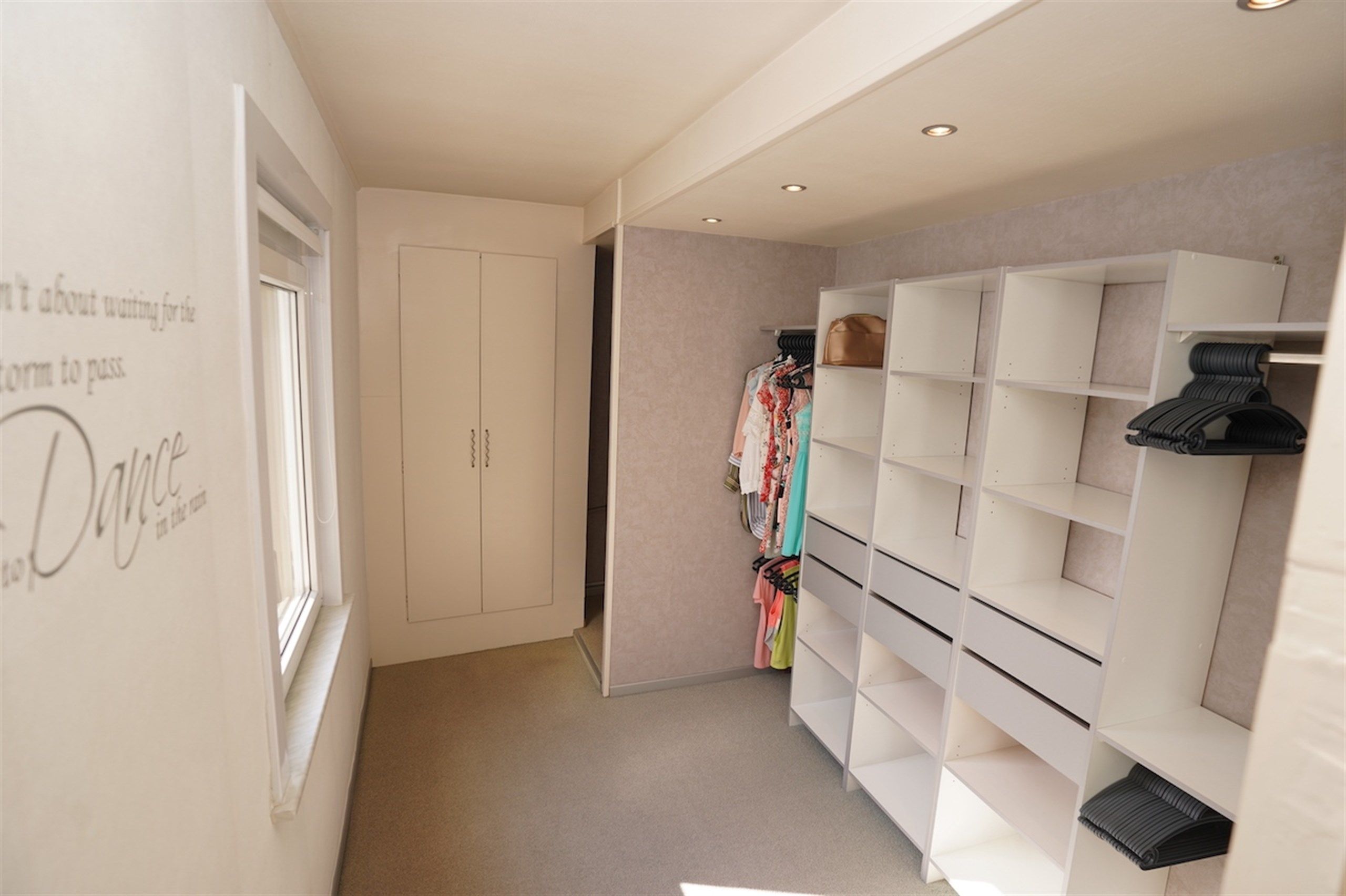 Instapklare woning met mooie tuin en privé garage achteraan foto 22