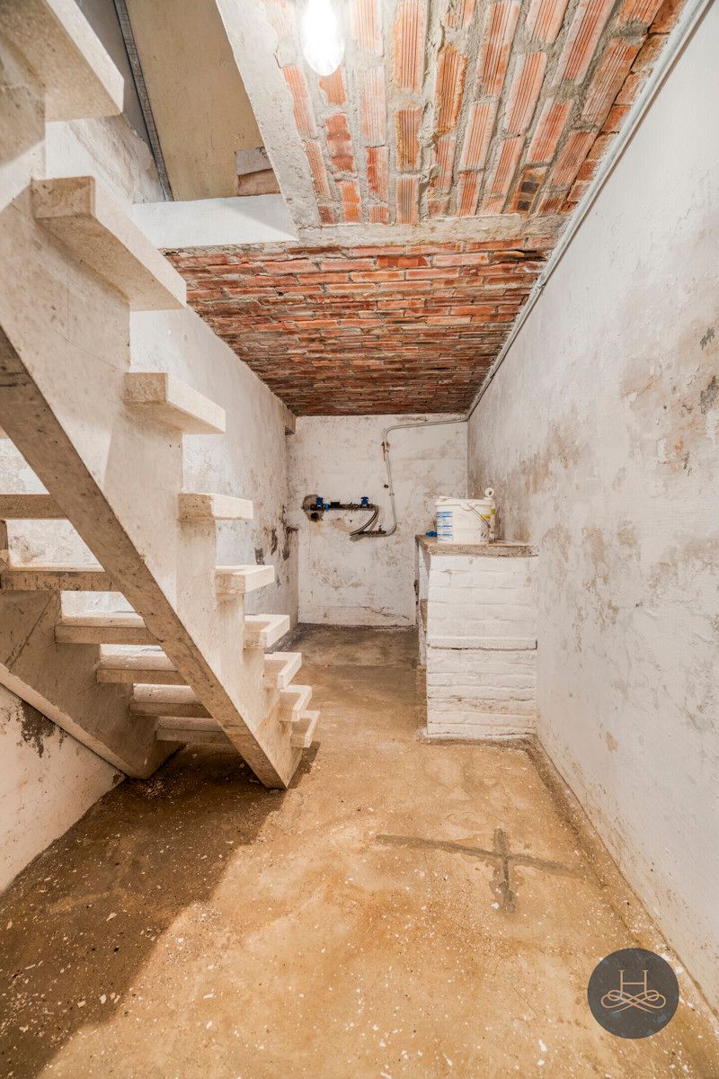 Te renoveren woning in rustige omgeving foto 25