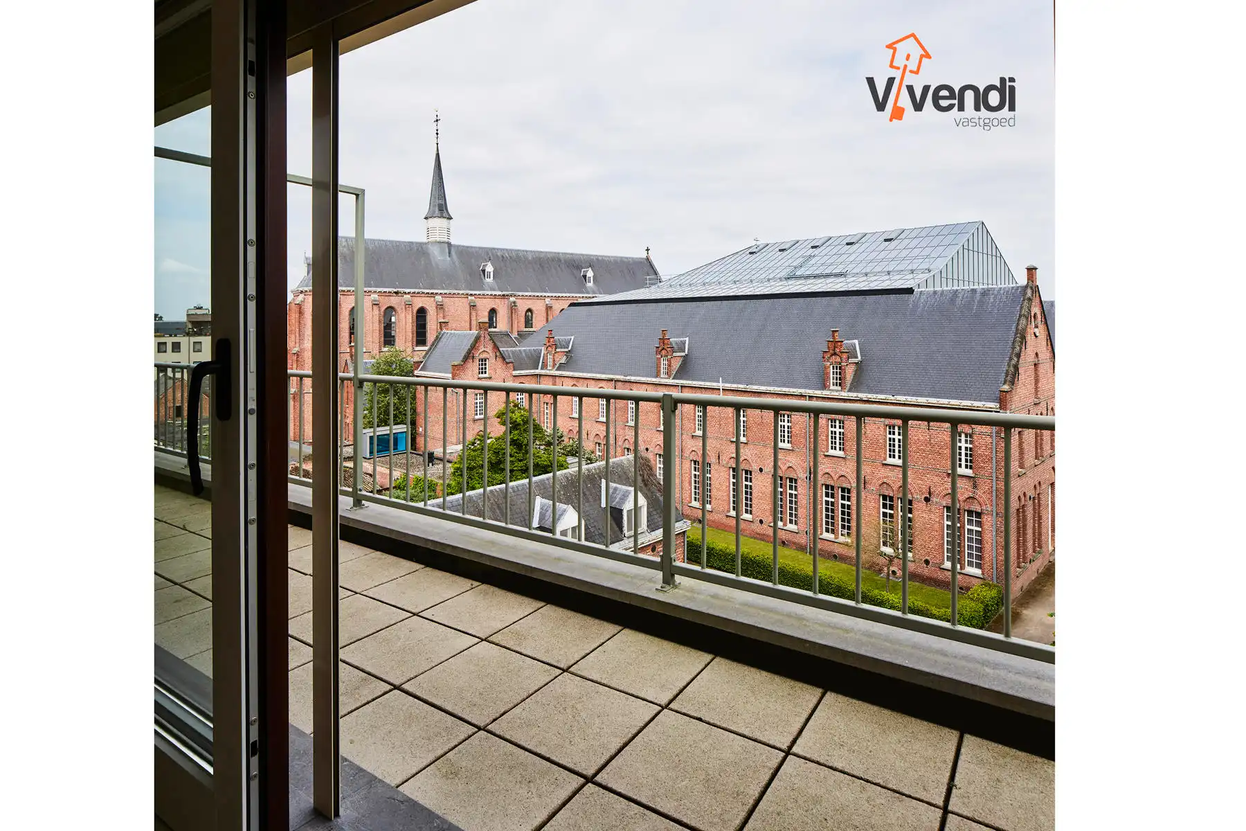 Luxe Penthouse van ca. 185 m² – Volledig gerenoveerd in 2024 foto 10