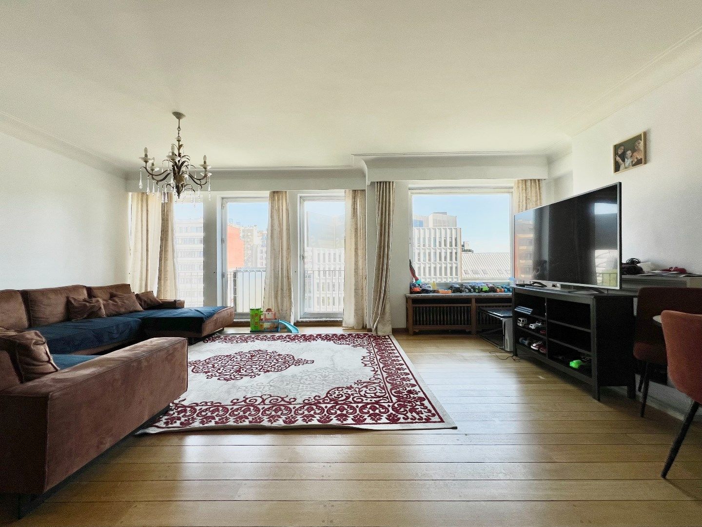 Instapklaar appartement met drie slaapkamers foto {{pictureIndex}}