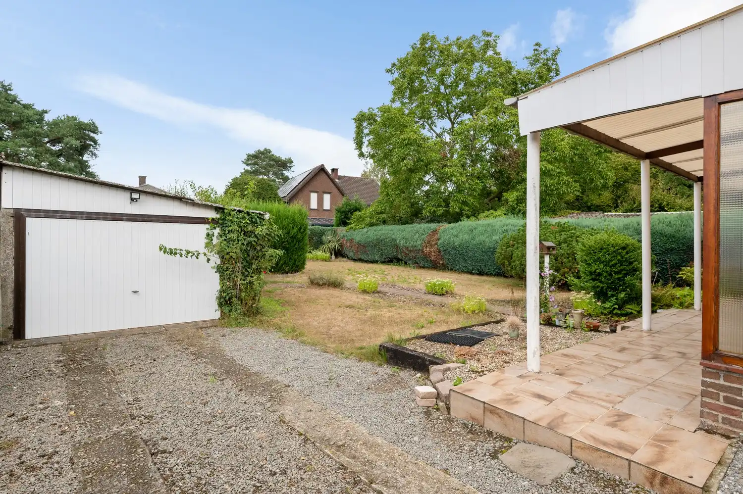 Vrijstaande laagbouwwoning met tal van mogelijkheden in Oelegem! foto 16